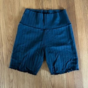 Aerie Offline ribbed bike shorts size large faded black